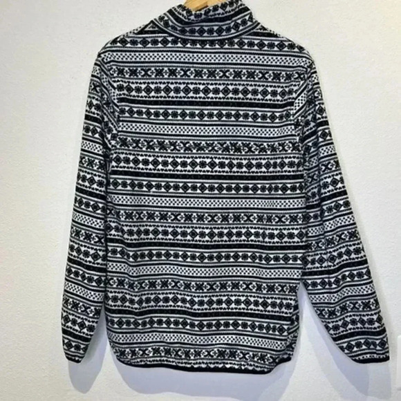 Jach’s Outfitters medium pullover in black and white - Picture 2 of 6